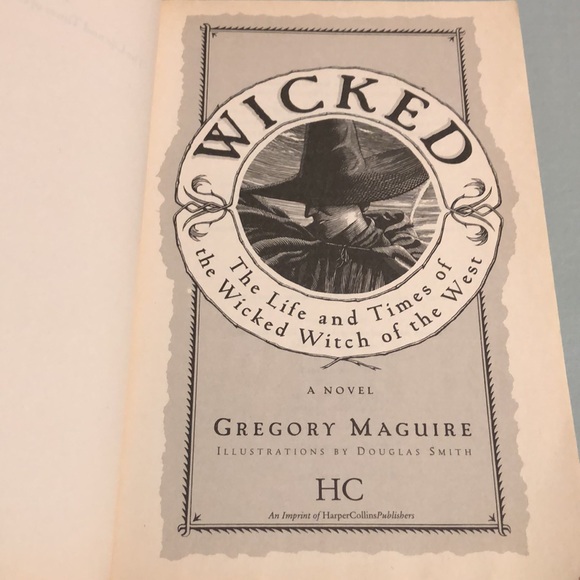 WICKED Paperback Book 2004 Revised with Photos Wicked Witch of the West - Picture 5 of 6